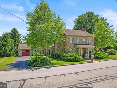 125 HICKORY LANE, HANOVER, PA 17331