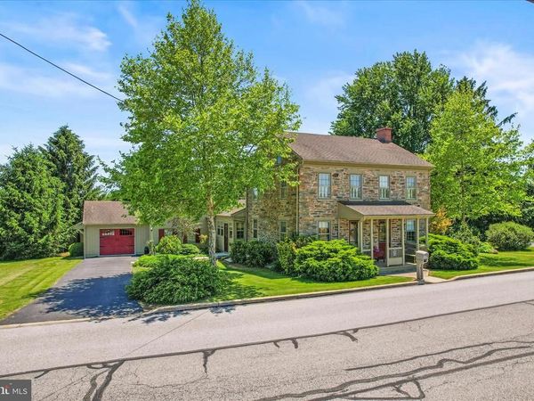 125 HICKORY LANE, HANOVER, PA 17331