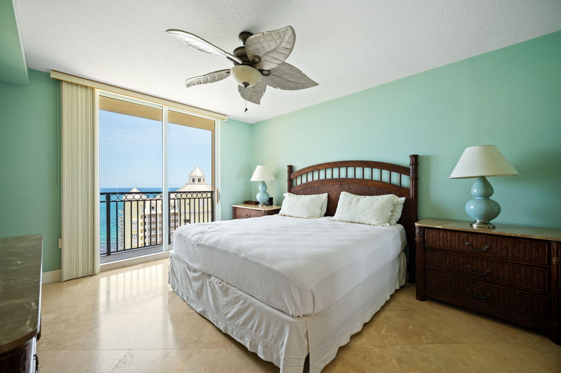 2011 N Ocean Boulevard, Unit 1606, Fort Lauderdale, FL 33305 Photo