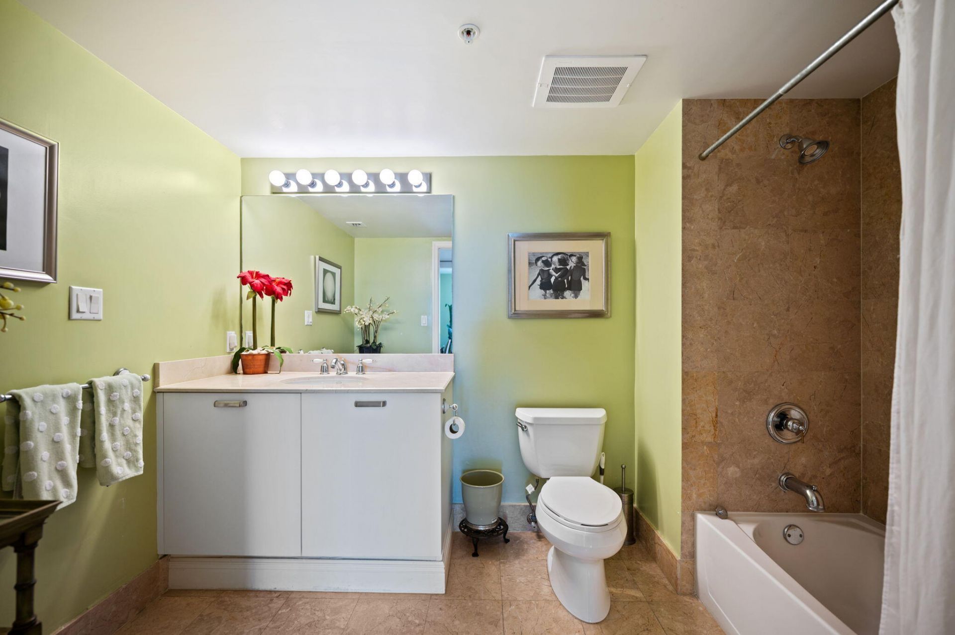 2011 N Ocean Boulevard, Unit 1606, Fort Lauderdale, FL 33305 Photo