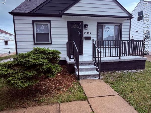 13395 Pullman Street , Southgate, MI 48195