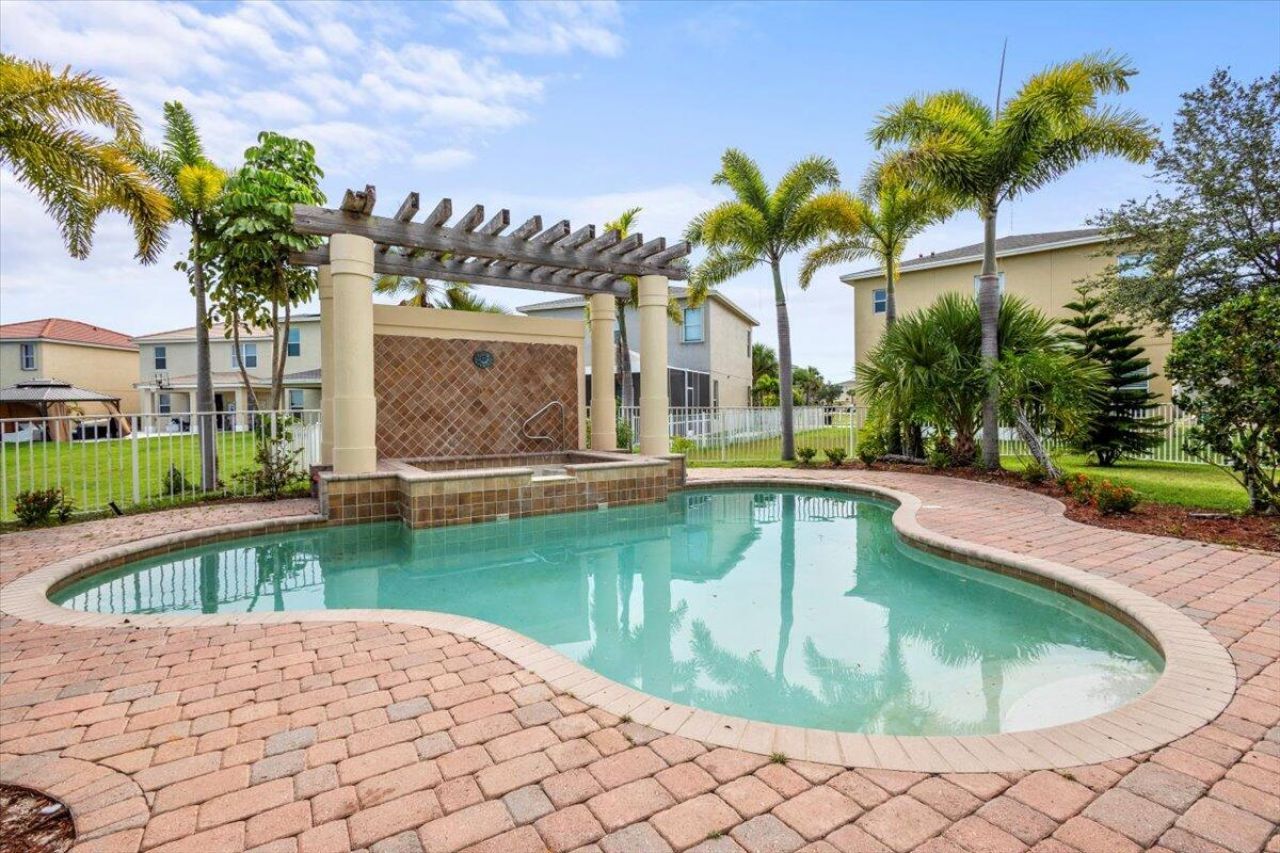 2335 NW Via Della Court, Port Saint Lucie, FL 34986 Photo