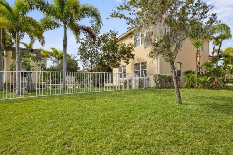 2335 NW Via Della Court, Port Saint Lucie, FL 34986 Photo