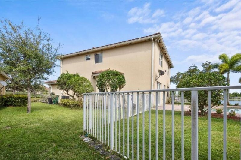 2335 NW Via Della Court, Port Saint Lucie, FL 34986 Photo