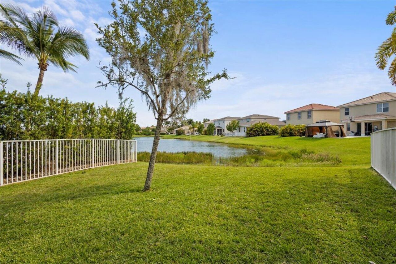 2335 NW Via Della Court, Port Saint Lucie, FL 34986 Photo