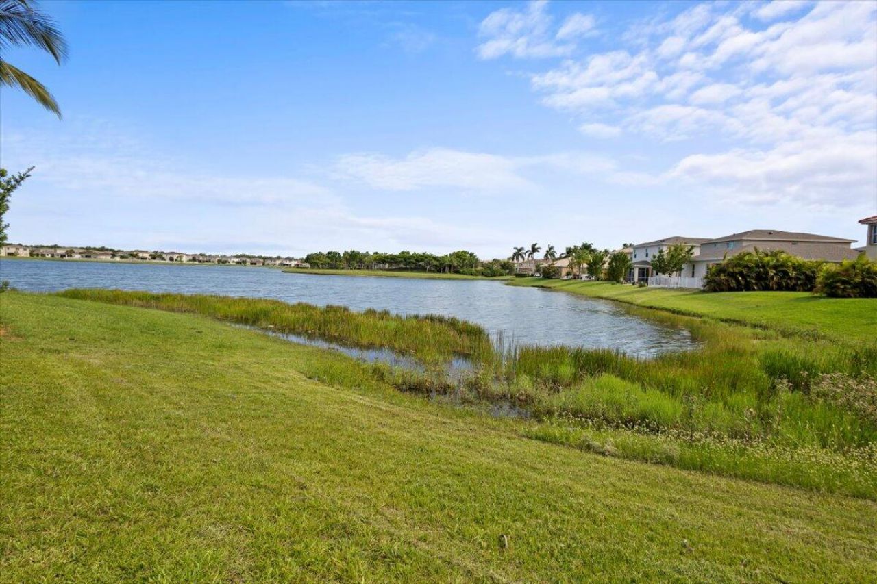 2335 NW Via Della Court, Port Saint Lucie, FL 34986 Photo
