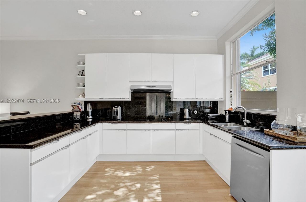 3718 NE 208th St , Unit 3718, Aventura, FL 33180 Photo