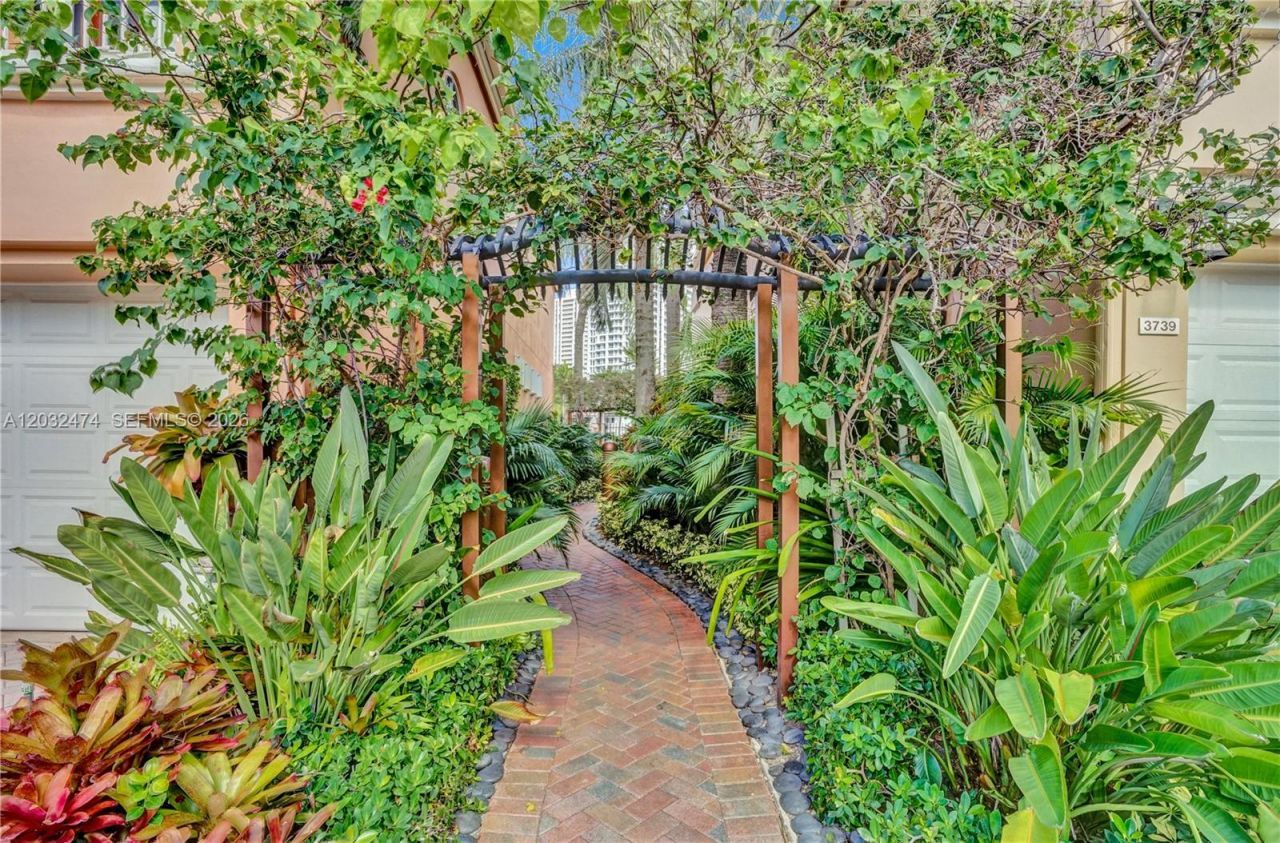 3718 NE 208th St , Unit 3718, Aventura, FL 33180 Photo