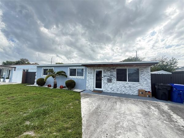 1220 N 71st Ter , Hollywood, FL 33024