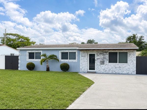 1220 N 71st Ter, Hollywood, FL 33024