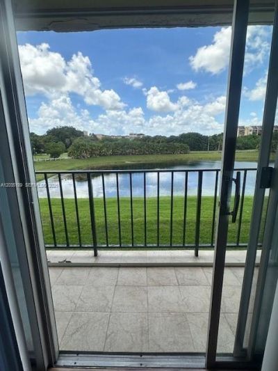 Please Call For Address, Unit 302, Miami, FL 33172 Photo
