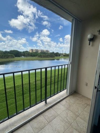 Please Call For Address, Unit 302, Miami, FL 33172 Photo