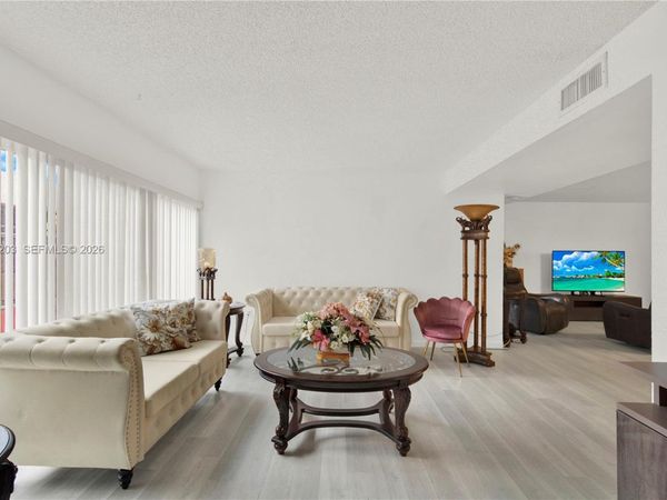 15460 SW 82nd Ln, Unit 403, Miami, FL 33193