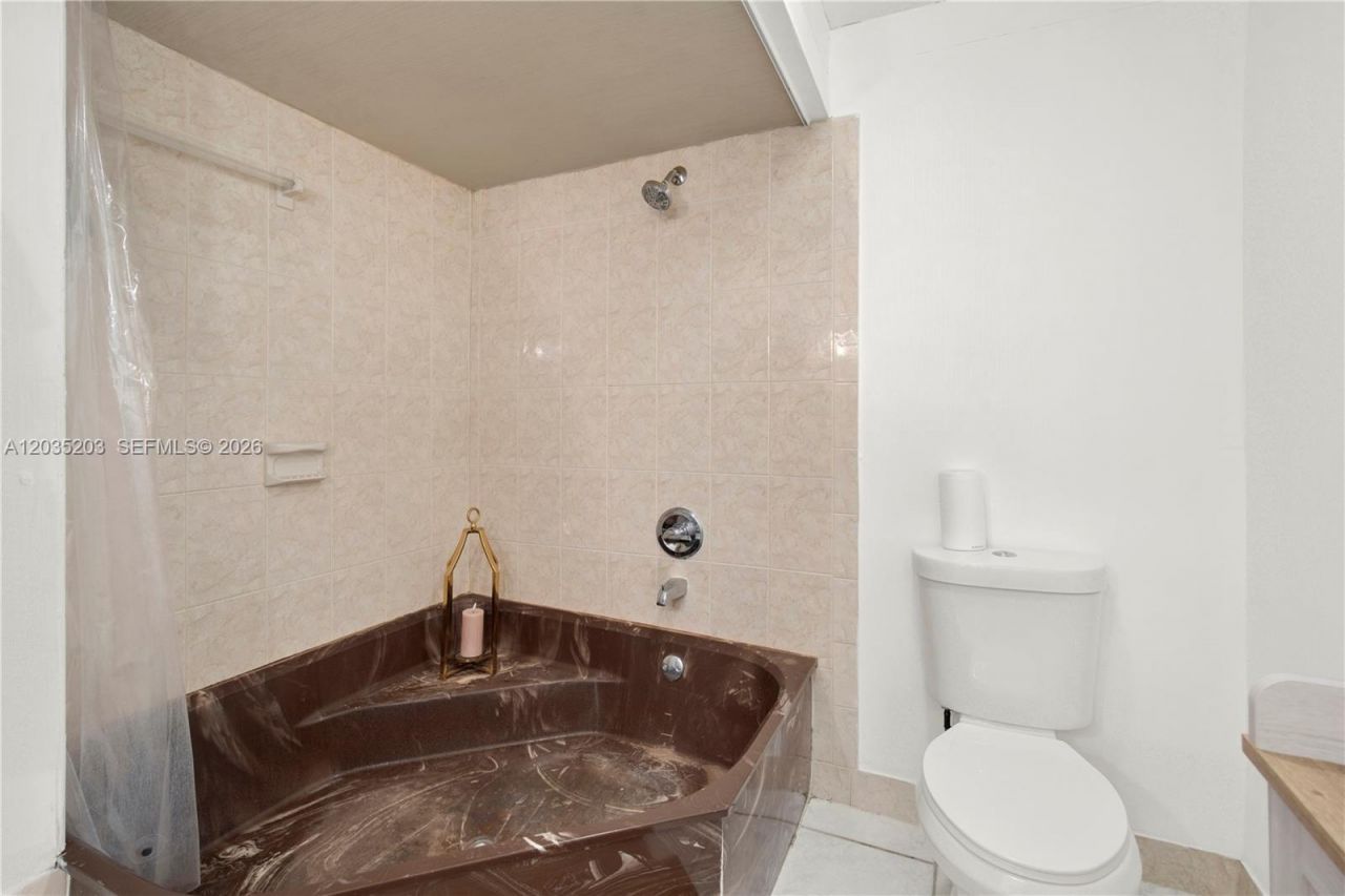 15460 SW 82nd Ln , Unit 403, Miami, FL 33193 Photo