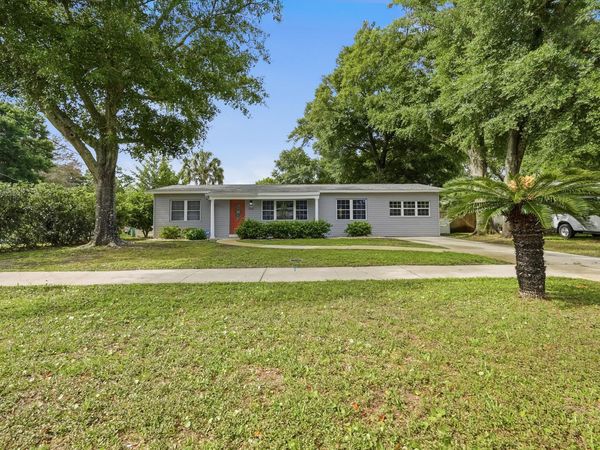 514 E Hollywood Boulevard, Mary Esther, FL 32569