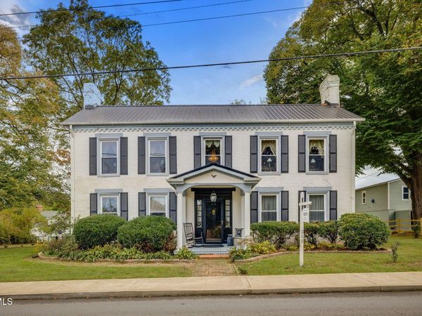 215 South Irish Street, Greeneville, TN 37743
