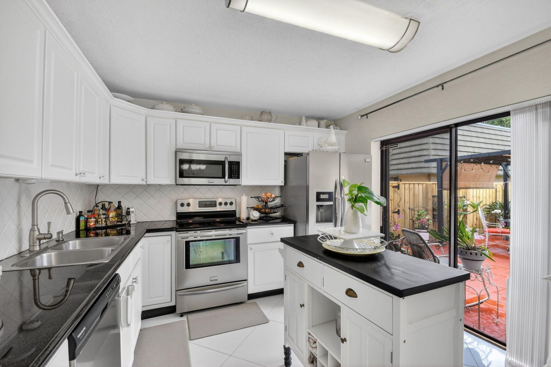 315 3rd Way, West Palm Beach, FL 33407 Photo