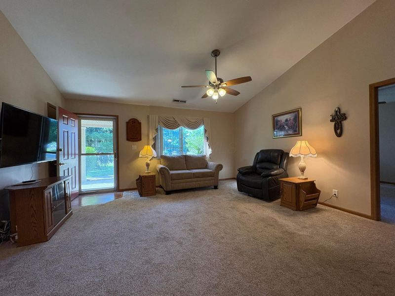 4560 Whittington Drive, Groveport, OH 43125 Photo 15