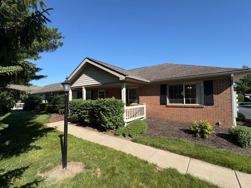 4560 Whittington Drive, Groveport, OH 43125 Photo 3