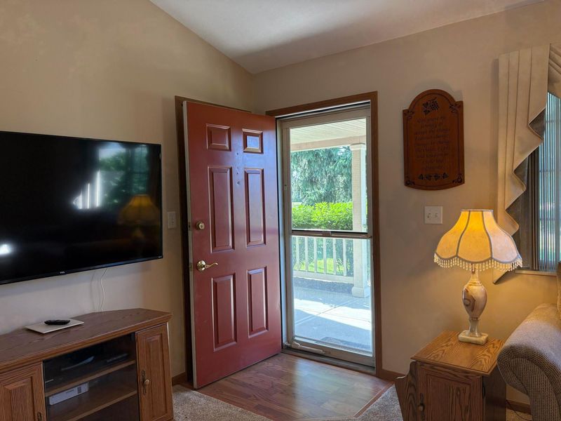 4560 Whittington Drive, Groveport, OH 43125 Photo 8