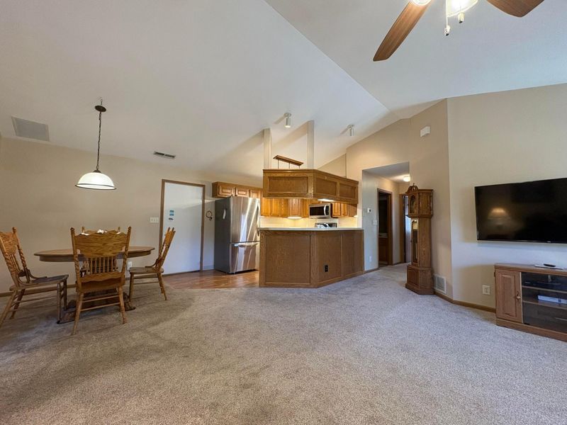 4560 Whittington Drive , Groveport, OH 43125 Photo 9