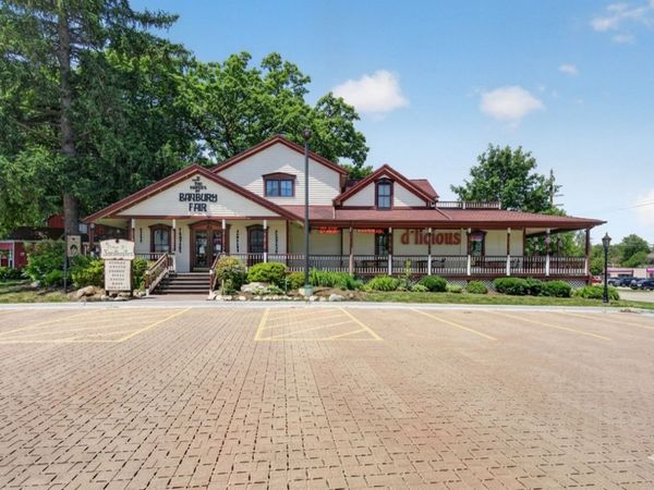 211-215 W Railroad Avenue , Bartlett, IL 60104