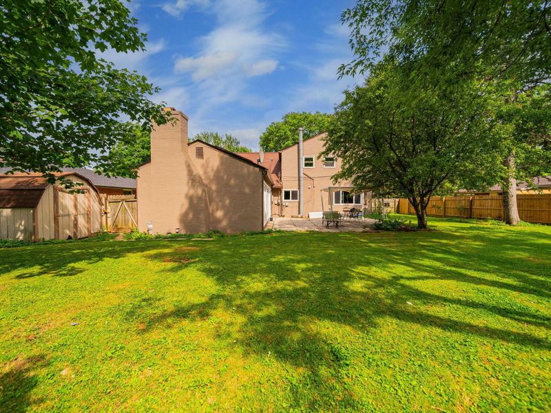 1479 Devonhurst Drive , Columbus, OH 43232 Photo 2