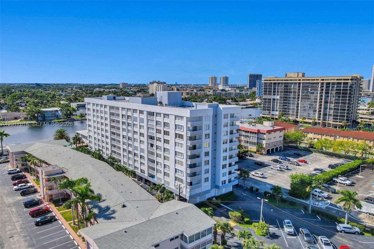 3113 S Ocean Dr , Unit 603, Hallandale Beach, FL 33009 Photo