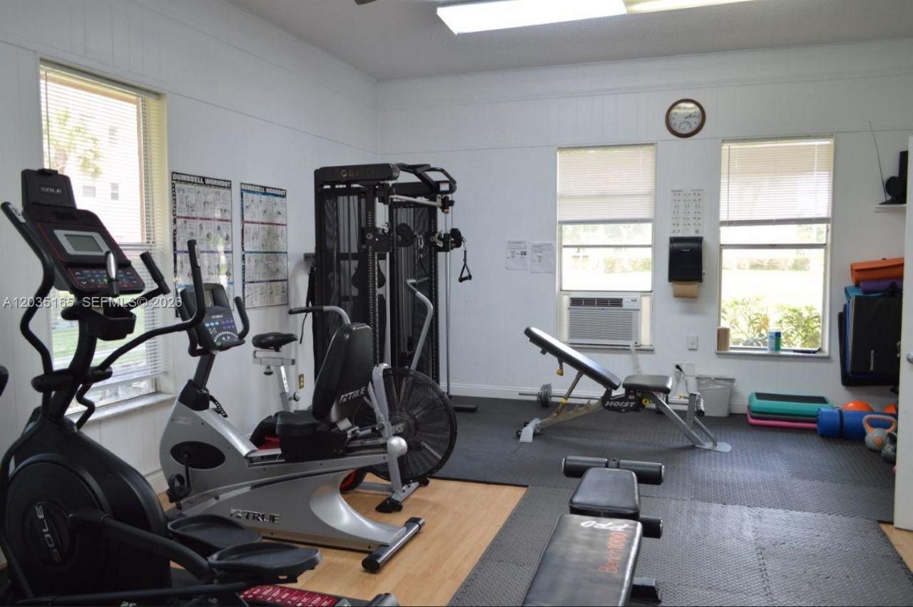 2821 Somerset Dr, Unit 117, Lauderdale Lakes, FL 33311 Photo