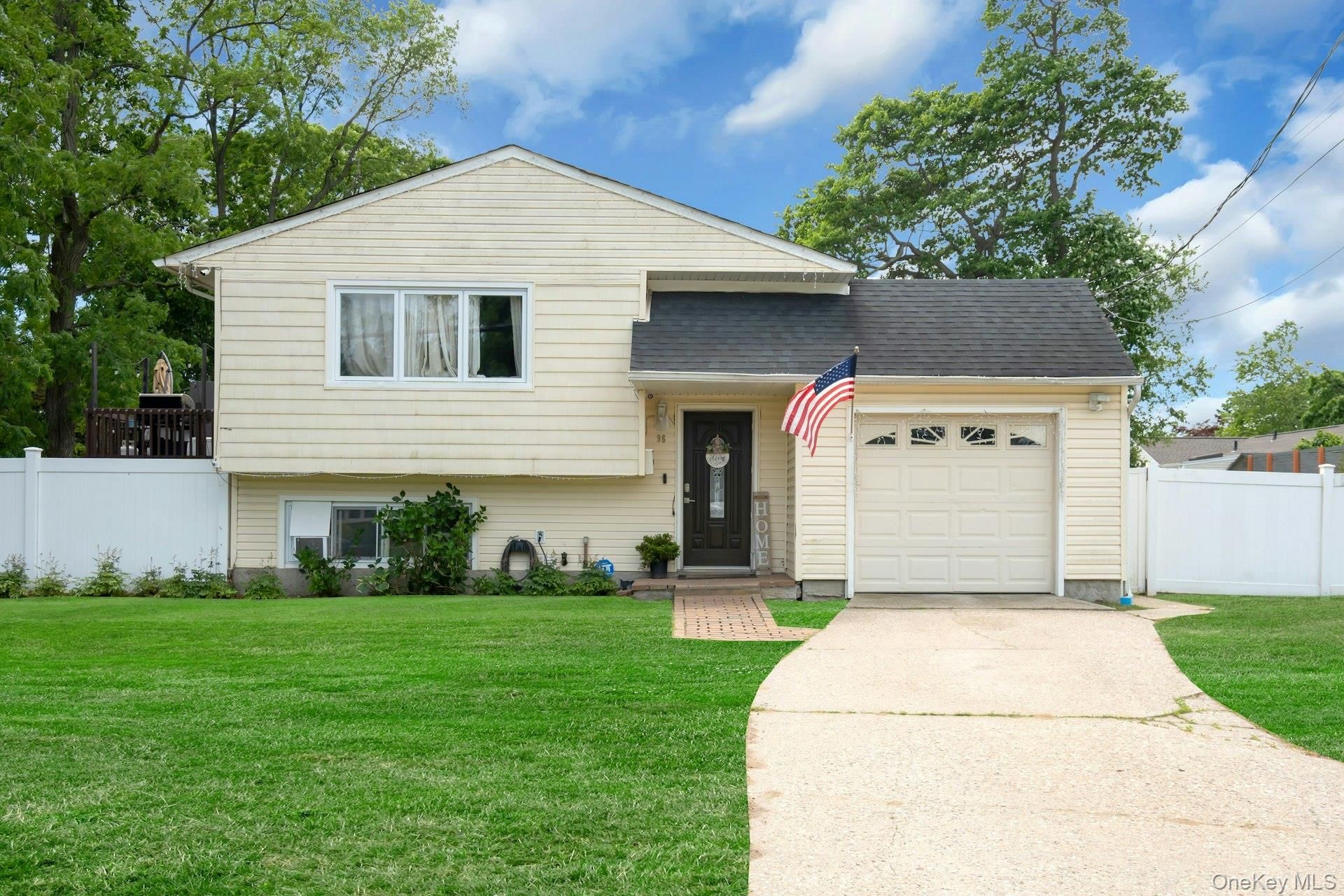 96 Huron Drive, Bay Shore, NY 11706 Main Photo