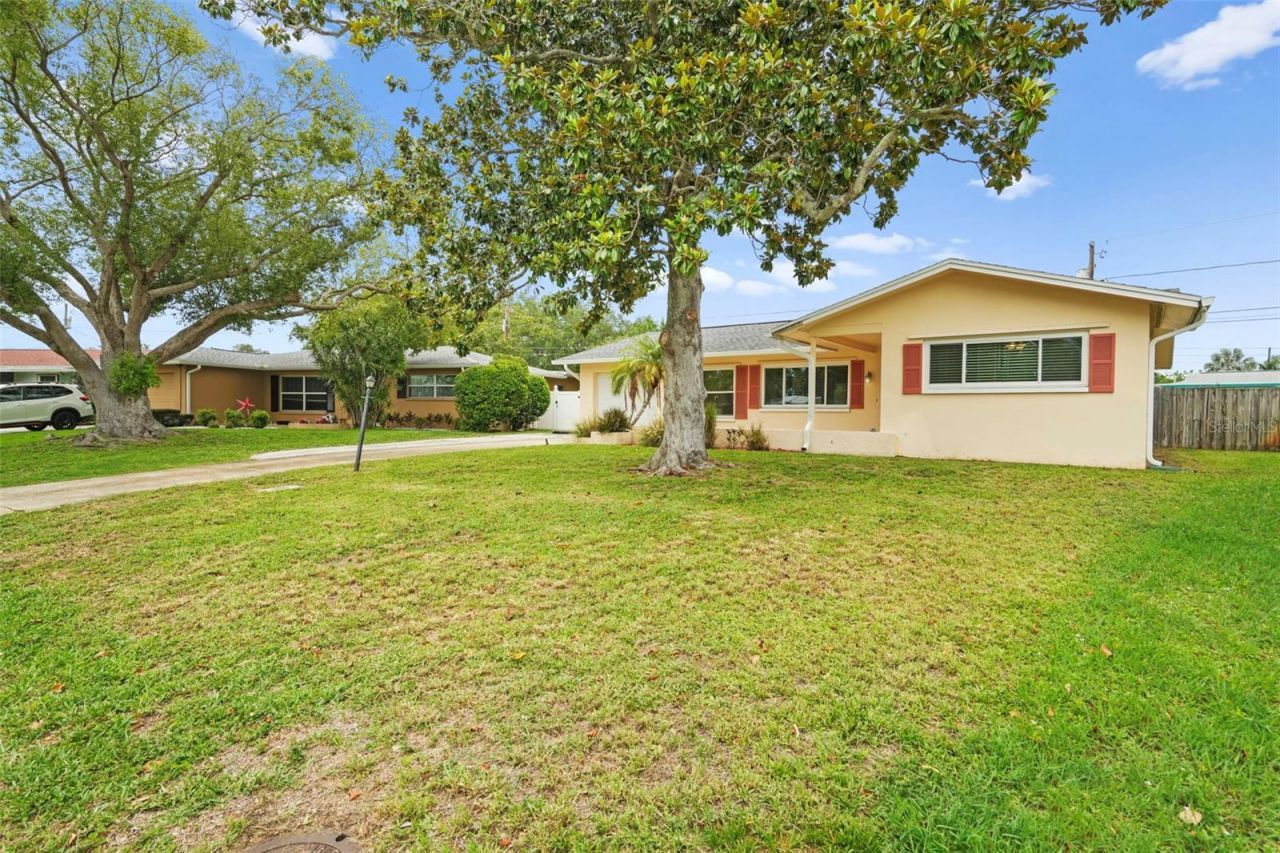 2169 Pine Ridge Drive , Clearwater, FL 33763 Photo