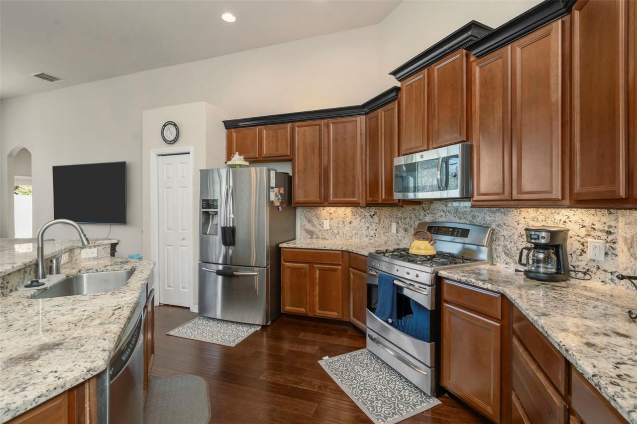 2307 Silver Trumpet Court , Valrico, FL 33594 Photo