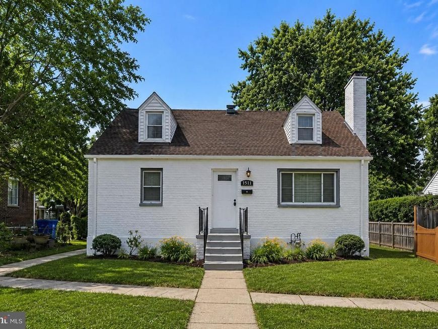 1511 Crest Road, Silver Spring, MD 20902 Main Photo