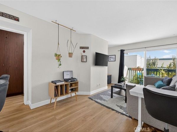 4060 Huerfano, Unit 204, San Diego, CA 92117