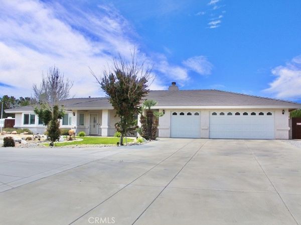 7736 El Cerrito, Hesperia, CA 92345