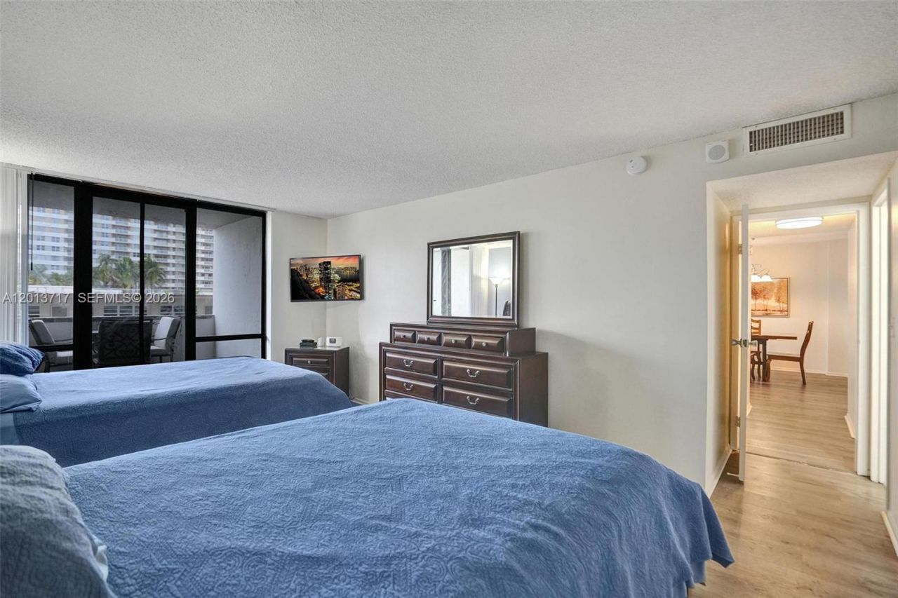 2017 S Ocean Dr , Unit 205, Hallandale Beach, FL 33009 Photo