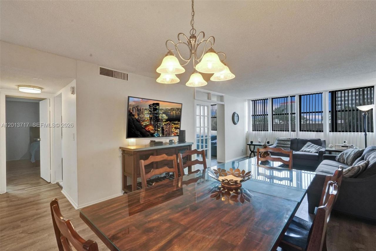 2017 S Ocean Dr , Unit 205, Hallandale Beach, FL 33009 Photo