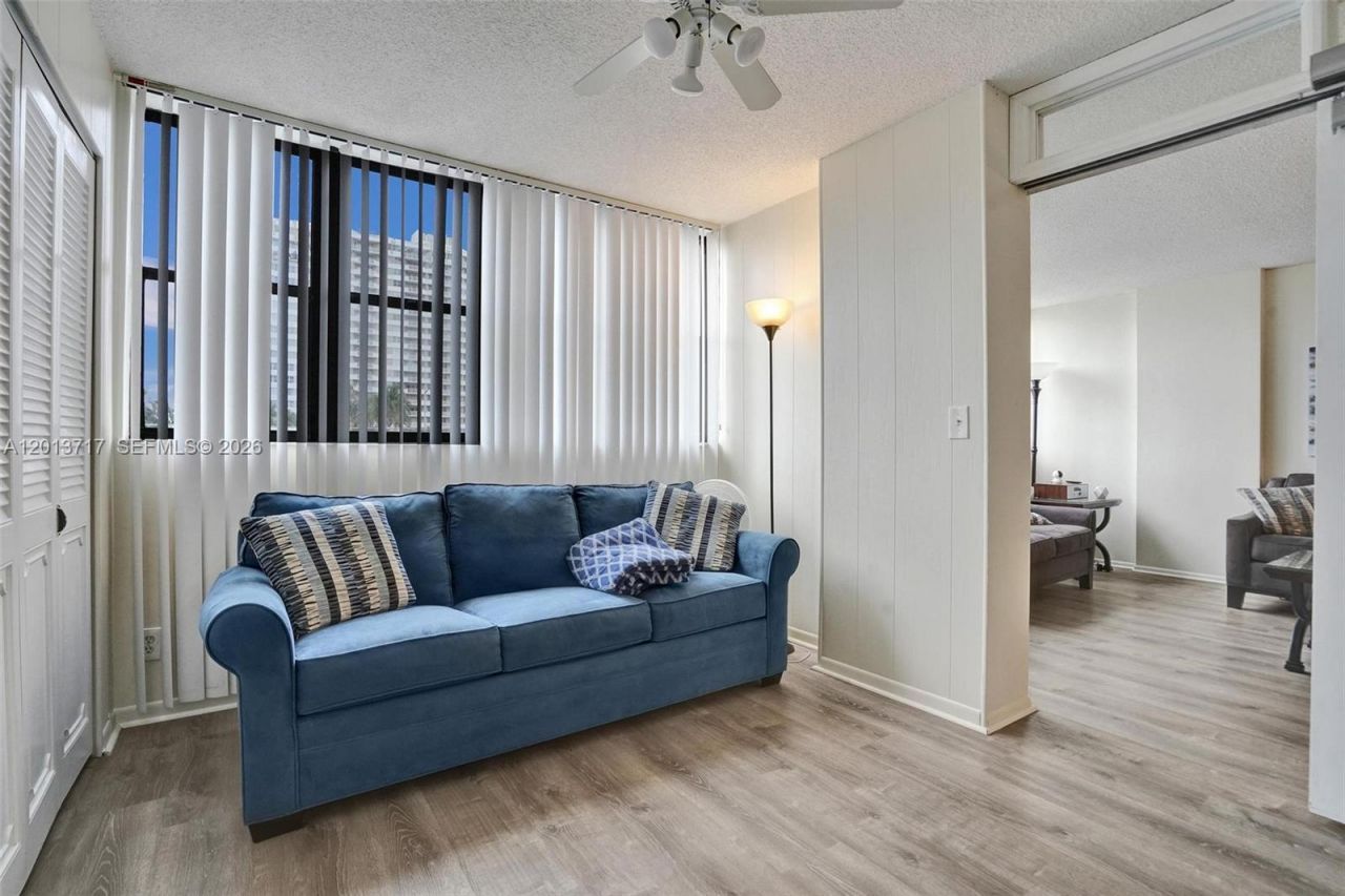2017 S Ocean Dr , Unit 205, Hallandale Beach, FL 33009 Photo