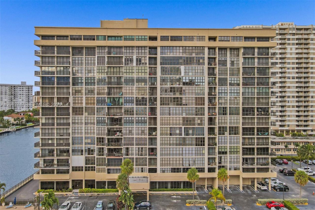 2017 S Ocean Dr , Unit 205, Hallandale Beach, FL 33009 Photo