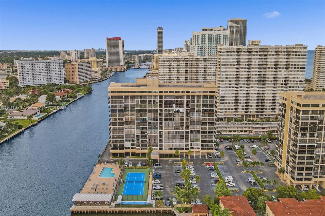 2017 S Ocean Dr , Unit 205, Hallandale Beach, FL 33009 Photo