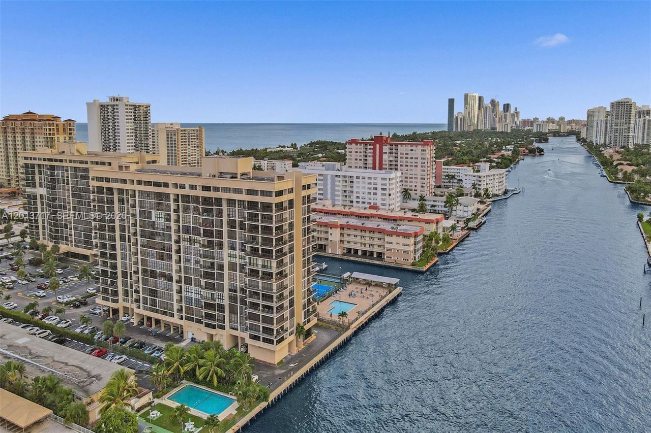 2017 S Ocean Dr , Unit 205, Hallandale Beach, FL 33009 Photo