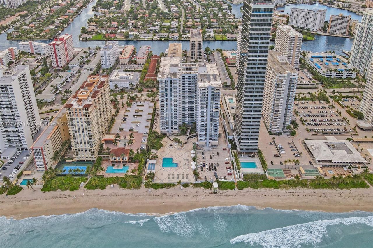 2017 S Ocean Dr , Unit 205, Hallandale Beach, FL 33009 Photo