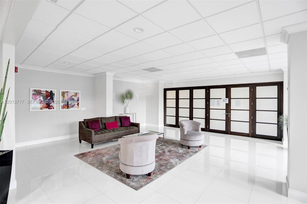 2017 S Ocean Dr , Unit 205, Hallandale Beach, FL 33009 Photo