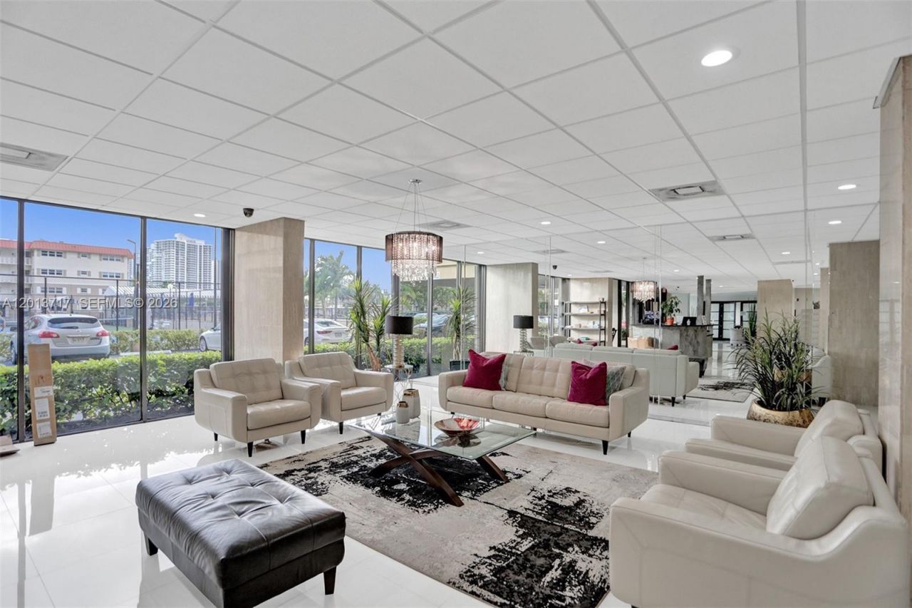 2017 S Ocean Dr , Unit 205, Hallandale Beach, FL 33009 Photo