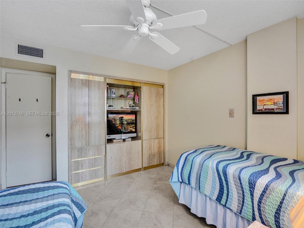 3113 S Ocean Dr , Unit 710, Hallandale Beach, FL 33009 Photo