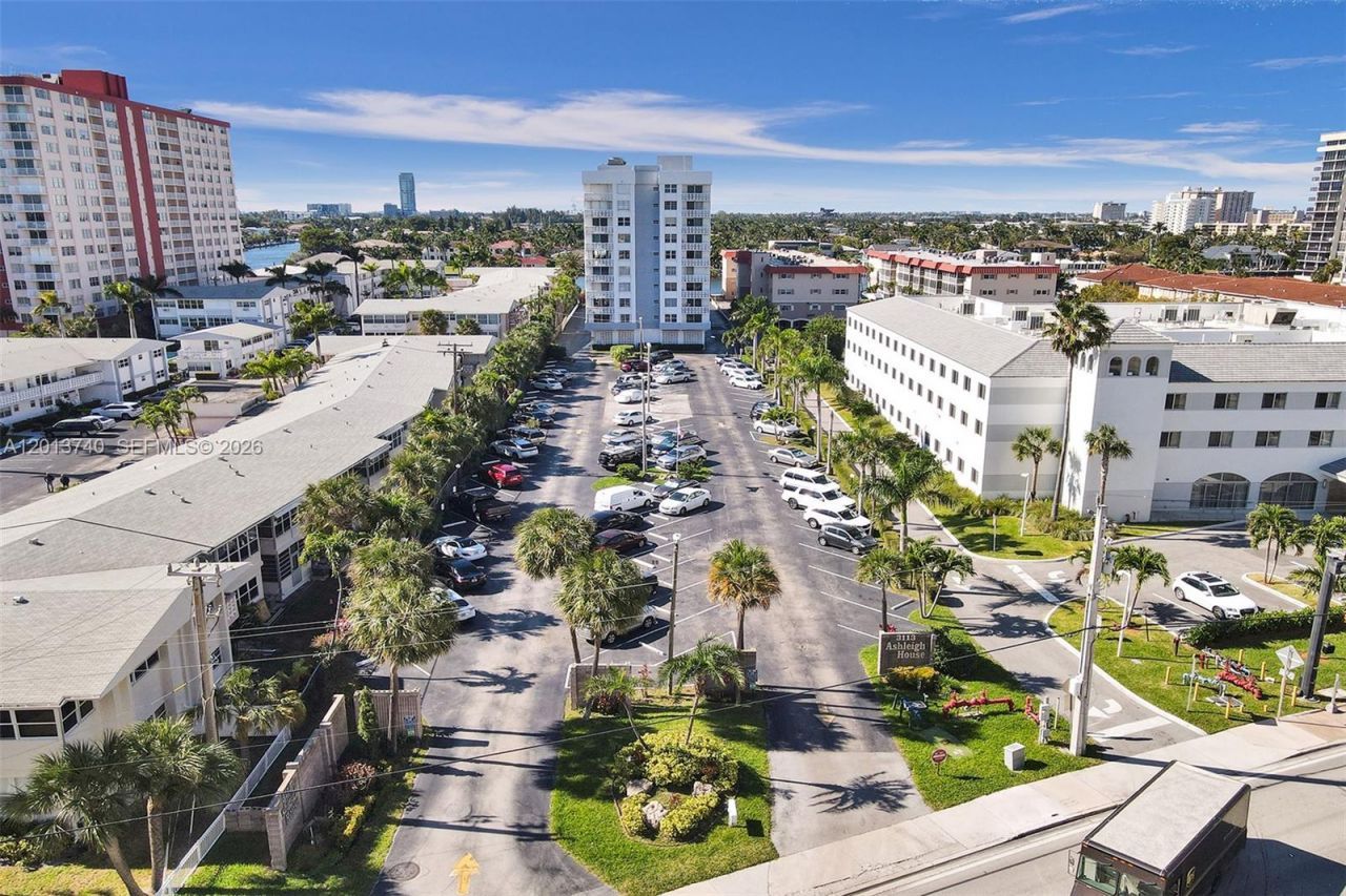 3113 S Ocean Dr , Unit 710, Hallandale Beach, FL 33009 Photo