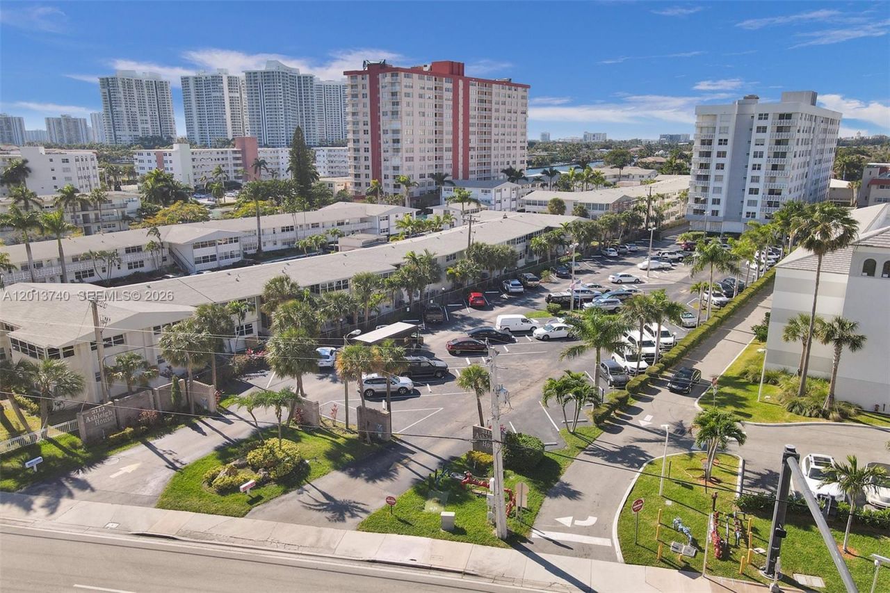3113 S Ocean Dr , Unit 710, Hallandale Beach, FL 33009 Photo