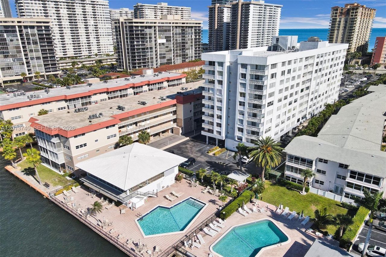 3113 S Ocean Dr , Unit 710, Hallandale Beach, FL 33009 Photo