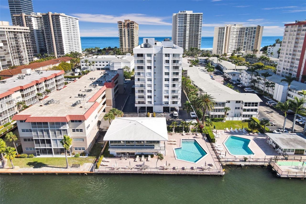 3113 S Ocean Dr , Unit 710, Hallandale Beach, FL 33009 Photo
