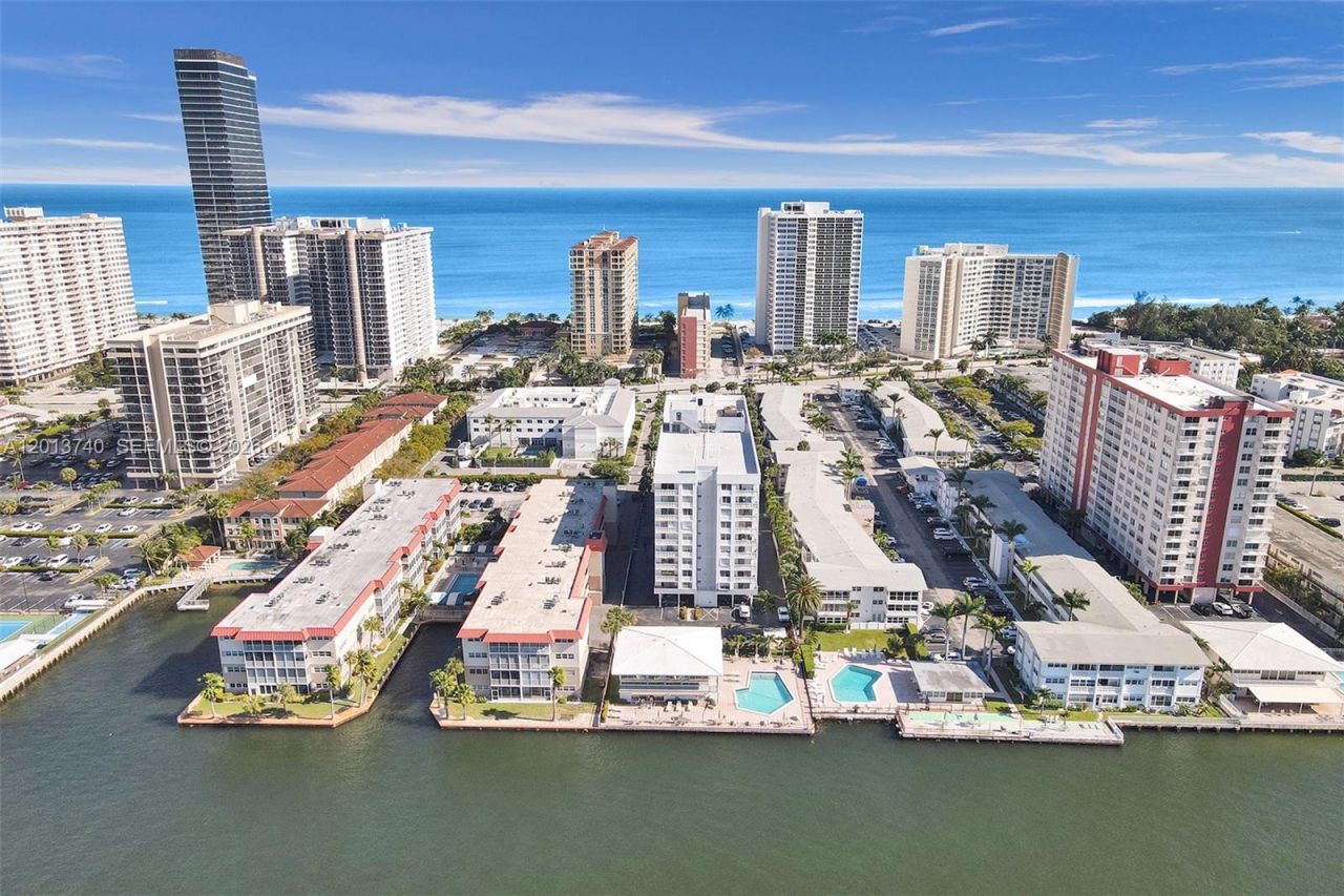 3113 S Ocean Dr , Unit 710, Hallandale Beach, FL 33009 Photo